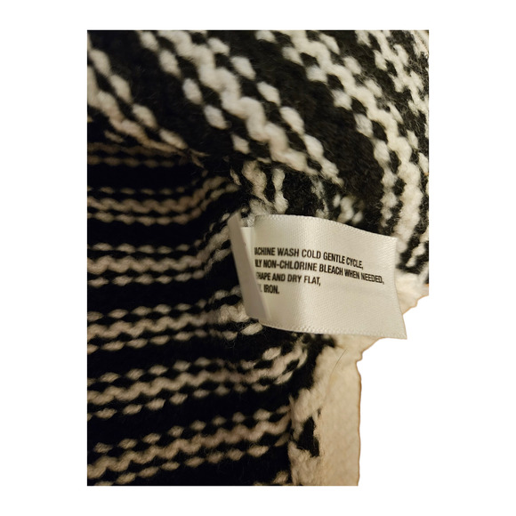Gap XS Black and White Striped Knit Long Sleeve Pullover Sweater - Picture 3 of 8